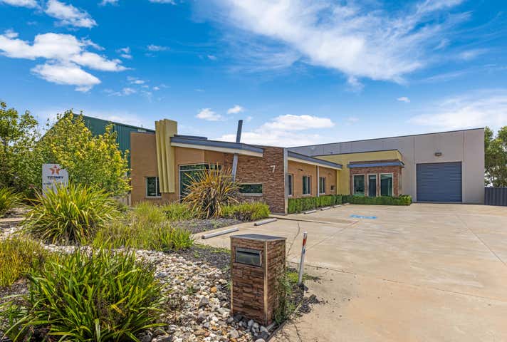 7 Woodlands Court East Bendigo VIC 3550 - Image 6