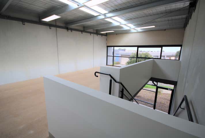 2/13-17 Kylie Place Cheltenham VIC 3192 - Image 7