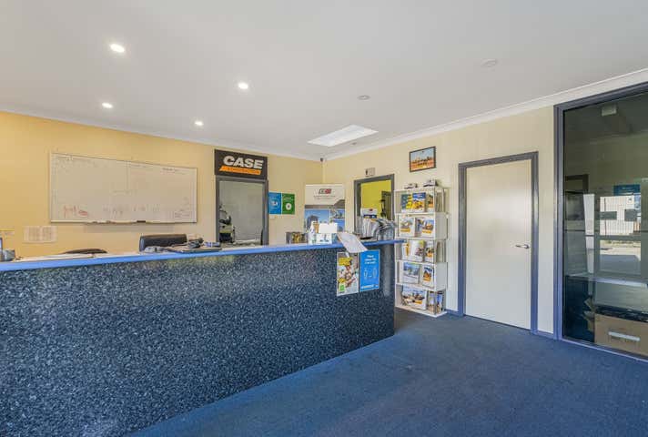 99 Glenwood Drive Thornton NSW 2322 - Image 2