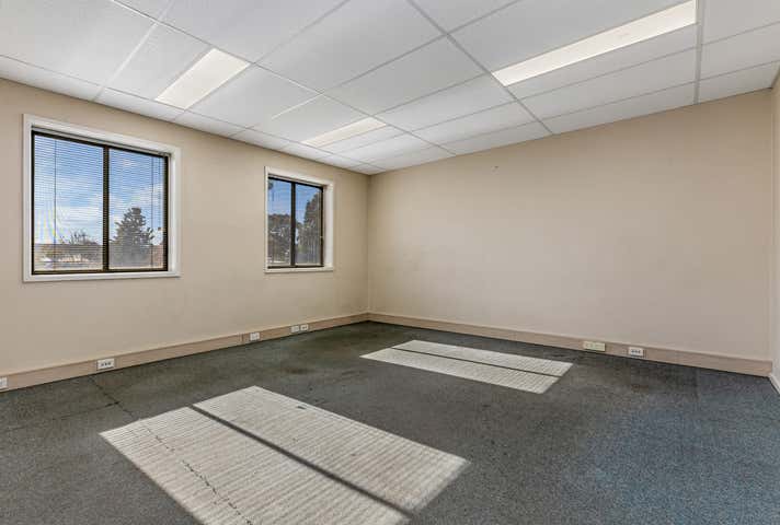 6/11 Maynard Drive Epsom VIC 3551 - Image 5