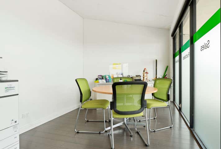 10 & 10A Ormond Road East Geelong VIC 3219 - Image 12