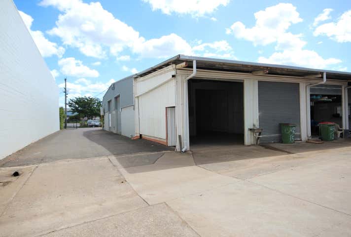 2/15 Whitehouse Street Garbutt QLD 4814 - Image 2