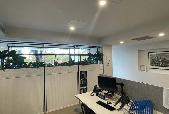 2/126 Wellington Parade East Melbourne VIC 3002 - Image 3