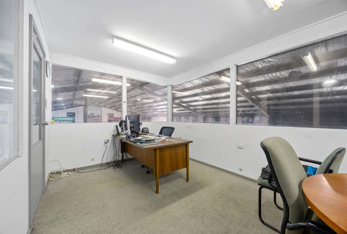 12 Wiltshire Lane Delacombe VIC 3356 - Image 15