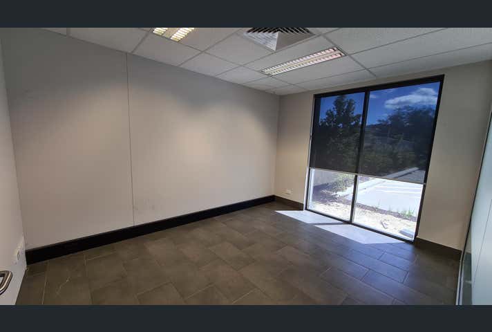 2/18 Distinction Rd Wangara WA 6065 - Image 7