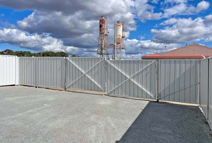 29 Gingin Brook Road Gingin WA 6503 - Image 13