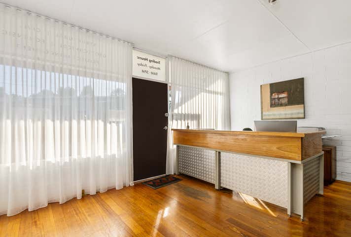 71 Camden Road Newtown VIC 3220 - Image 2