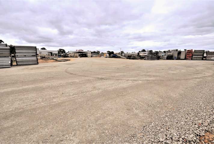 18  Trantara Court East Bendigo VIC 3550 - Image 6