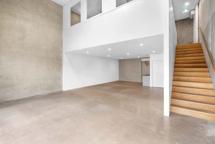 3/5 Bridge Street Newtown VIC 3220 - Image 2