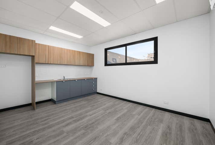 1/223 Breen Street Golden Square VIC 3555 - Image 5