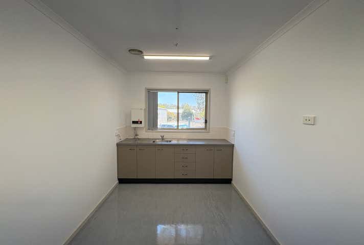 2 & 4/48 Conrad Place Lavington NSW 2641 - Image 6