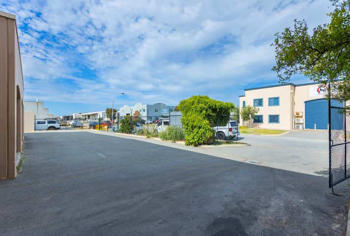 1/12 Brolo Court O'Connor WA 6163 - Image 14