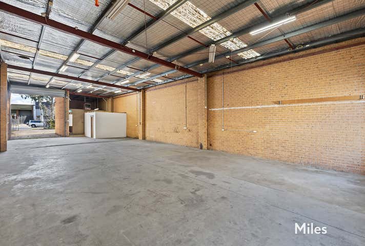 11 Bostock Court Thomastown VIC 3074 - Image 2