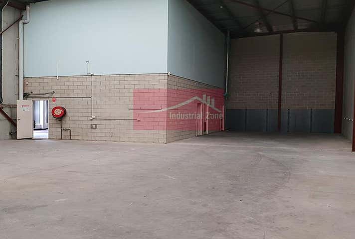 Unit 2, 7 Roberts Road Greenacre NSW 2190 - Image 2