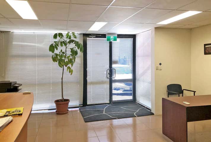 Unit 2, 50 Mordaunt Circuit Canning Vale WA 6155 - Image 2