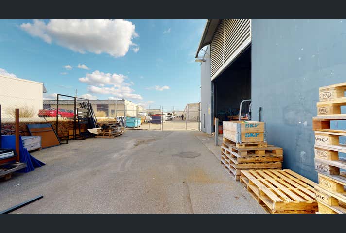 24 Farrall Road Midvale WA 6056 - Image 11