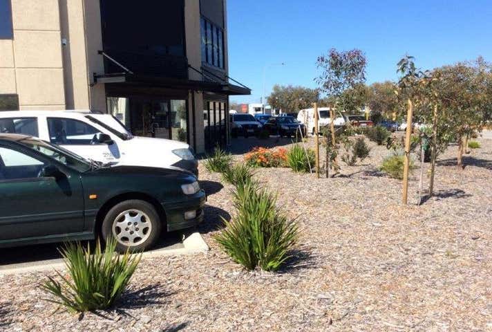 32 Comserv Loop Ellenbrook WA 6069 - Image 3