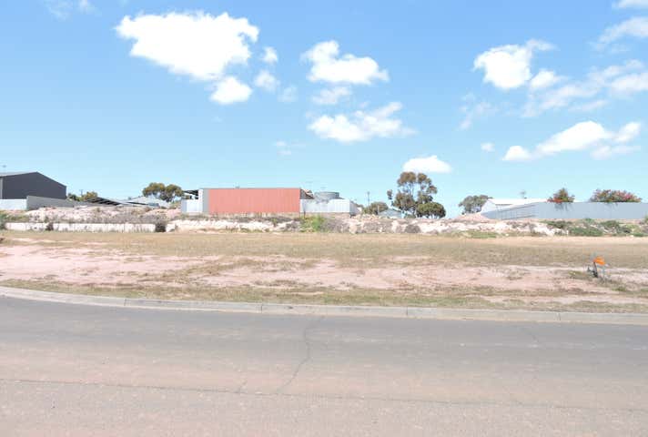 13 Chris Collins Court Murray Bridge SA 5253 - Image 3