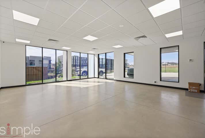 7 Hamersley Drive Clyde North VIC 3978 - Image 5