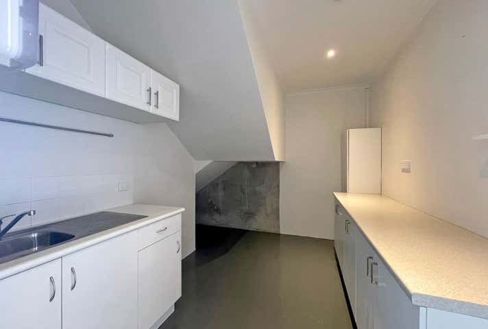 Unit 4, 17 Caloundra Road Clarkson WA 6030 - Image 10