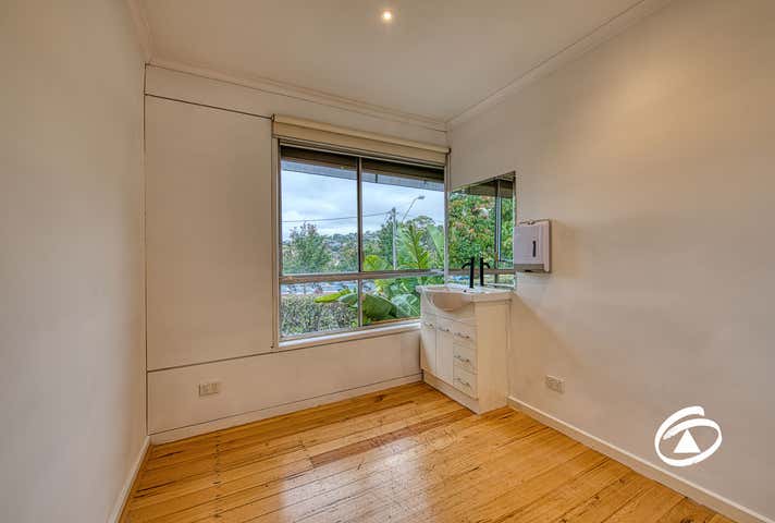 1/8 Wheeler Street Berwick VIC 3806 - Image 5