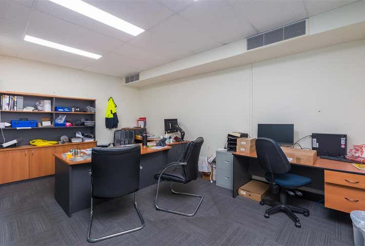 42 Bushland Ridge Bibra Lake WA 6163 - Image 8