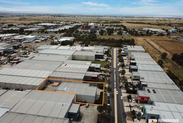 22 Yellowbox Drive Craigieburn VIC 3064 - Image 15