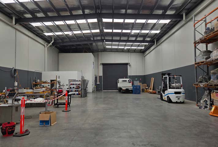 108 Eucumbene Drive Ravenhall VIC 3023 - Image 8