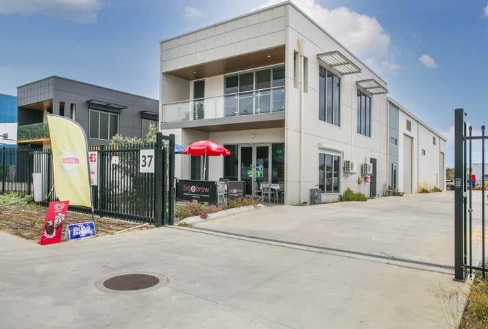 Unit 3, 37 Greenwich Pde Neerabup WA 6031 - Image 4