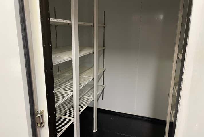 11 Military Rd Avondale Heights VIC 3034 - Image 9