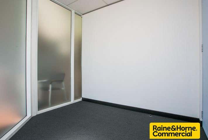 Unit 4 / 1892 Beach Road Malaga WA 6090 - Image 11