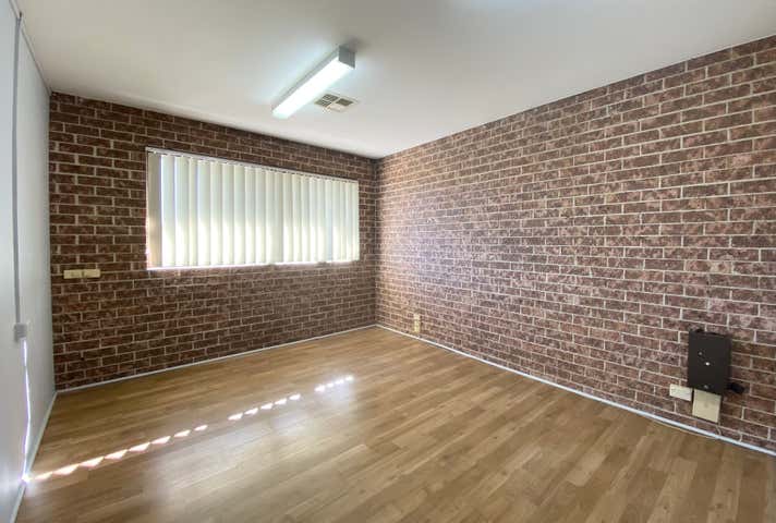 Suite 5, 76 Henry Street Penrith NSW 2750 - Image 6