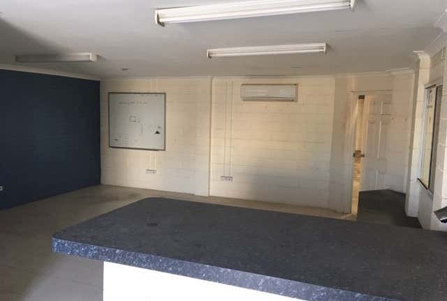 6 Dellamarta Road Wangara WA 6065 - Image 4