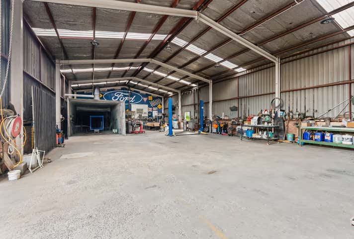 15 & 17 Rohs Road East Bendigo VIC 3550 - Image 8