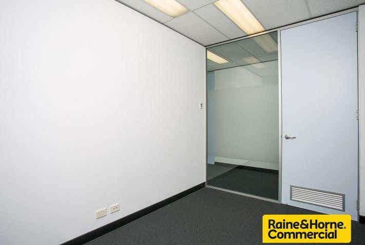 Unit 4 / 1892 Beach Road Malaga WA 6090 - Image 13