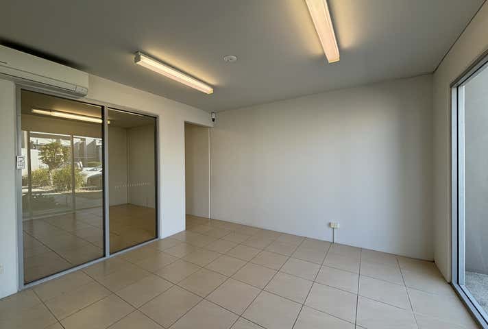 7/75 Waterway Drive Coomera QLD 4209 - Image 12