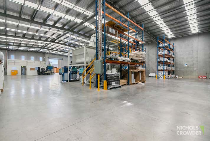 15 Capital Place Carrum Downs VIC 3201 - Image 9