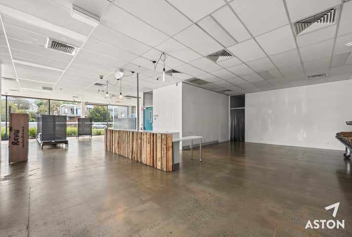 1/191-195 Hull Road Mooroolbark VIC 3138 - Image 3