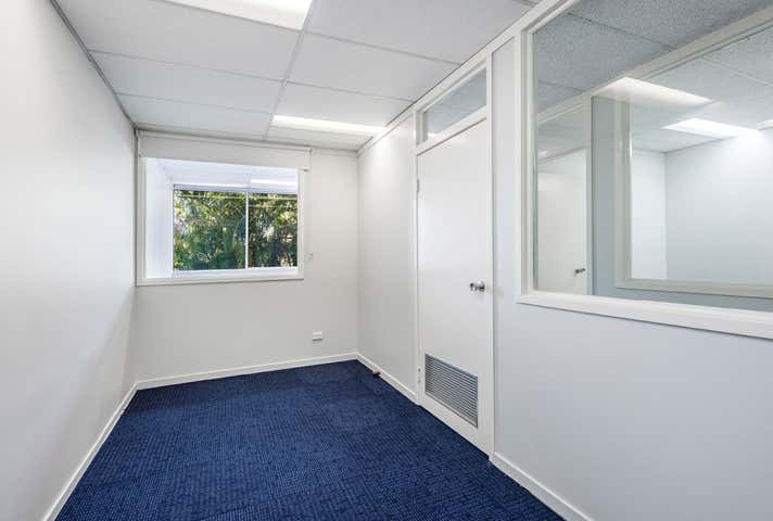 1 / 29 Woodstock Road Toowong QLD 4066 - Image 4