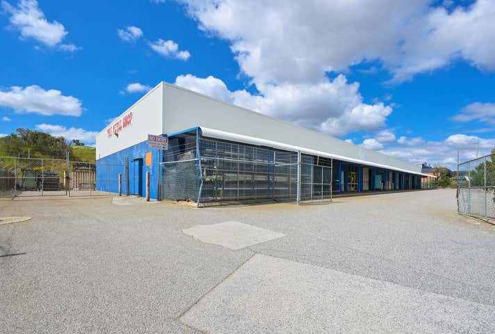 5 Broadmeadows Street Bibra Lake WA 6163 - Image 2