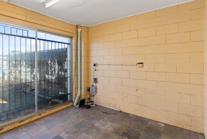 8 Hillcrest Parade Miami QLD 4220 - Image 5