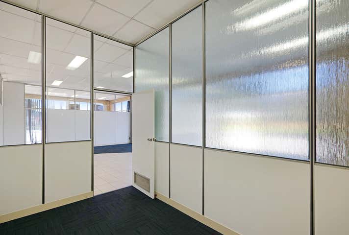 2/1 Dampier Road Welshpool WA 6106 - Image 8