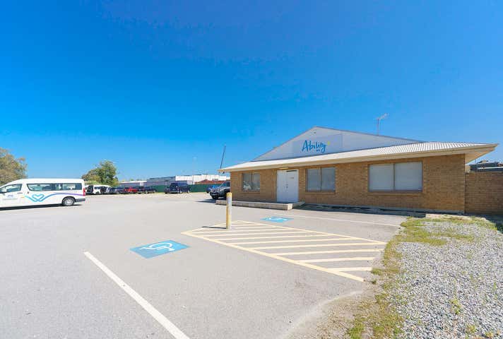 122-124 Mills Street Welshpool WA 6106 - Image 4