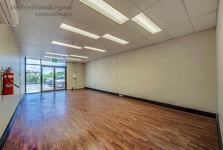 2/11 Blackly Row Cockburn Central WA 6164 - Image 7