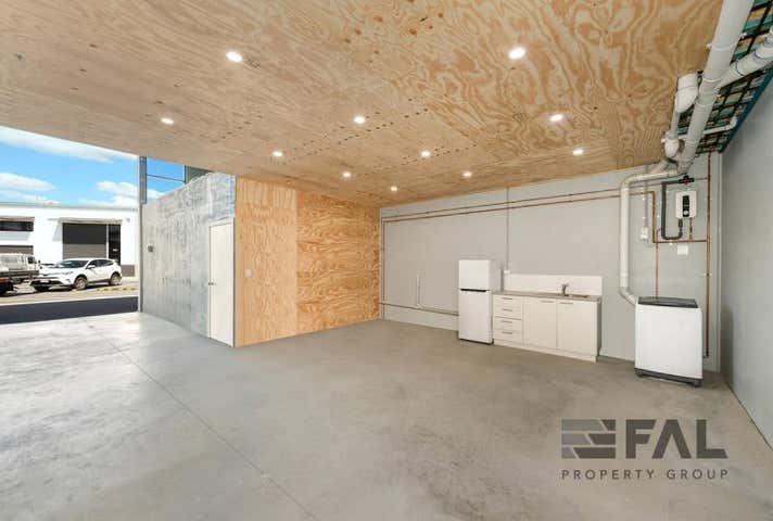Unit  14, 9 Lahey Close Sherwood QLD 4075 - Image 3