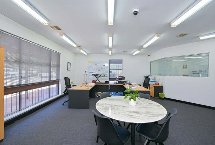 23b Chalgrove Avenue Rockingham WA 6168 - Image 7