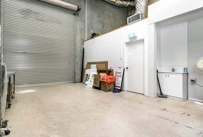 Kitchen 1/3/79 Cutler Road Jandakot WA 6164 - Image 5