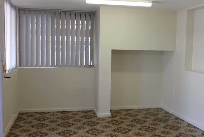 198 Lyon Road Aubin Grove WA 6164 - Image 11