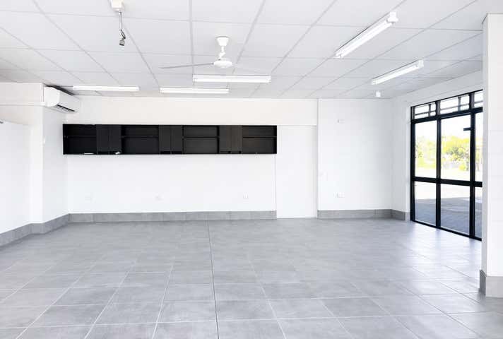 Shop 7, 116-118 Hoare Street Manunda QLD 4870 - Image 3