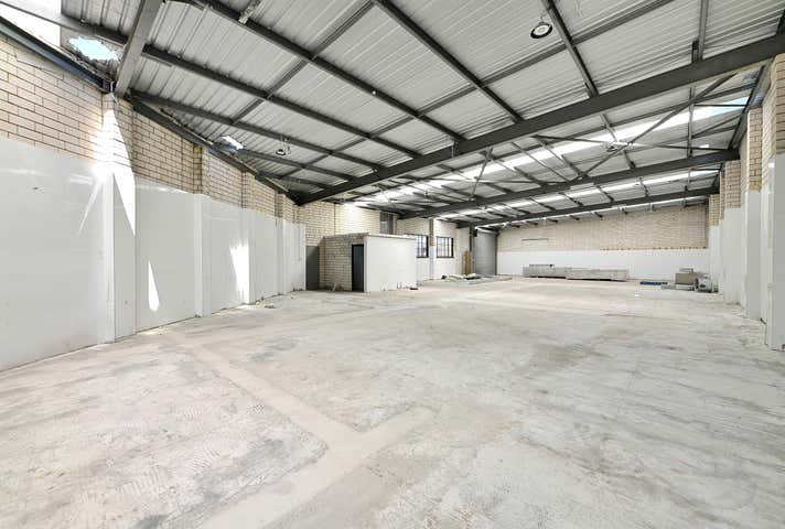 2/23 Garema Circuit Kingsgrove NSW 2208 - Image 3